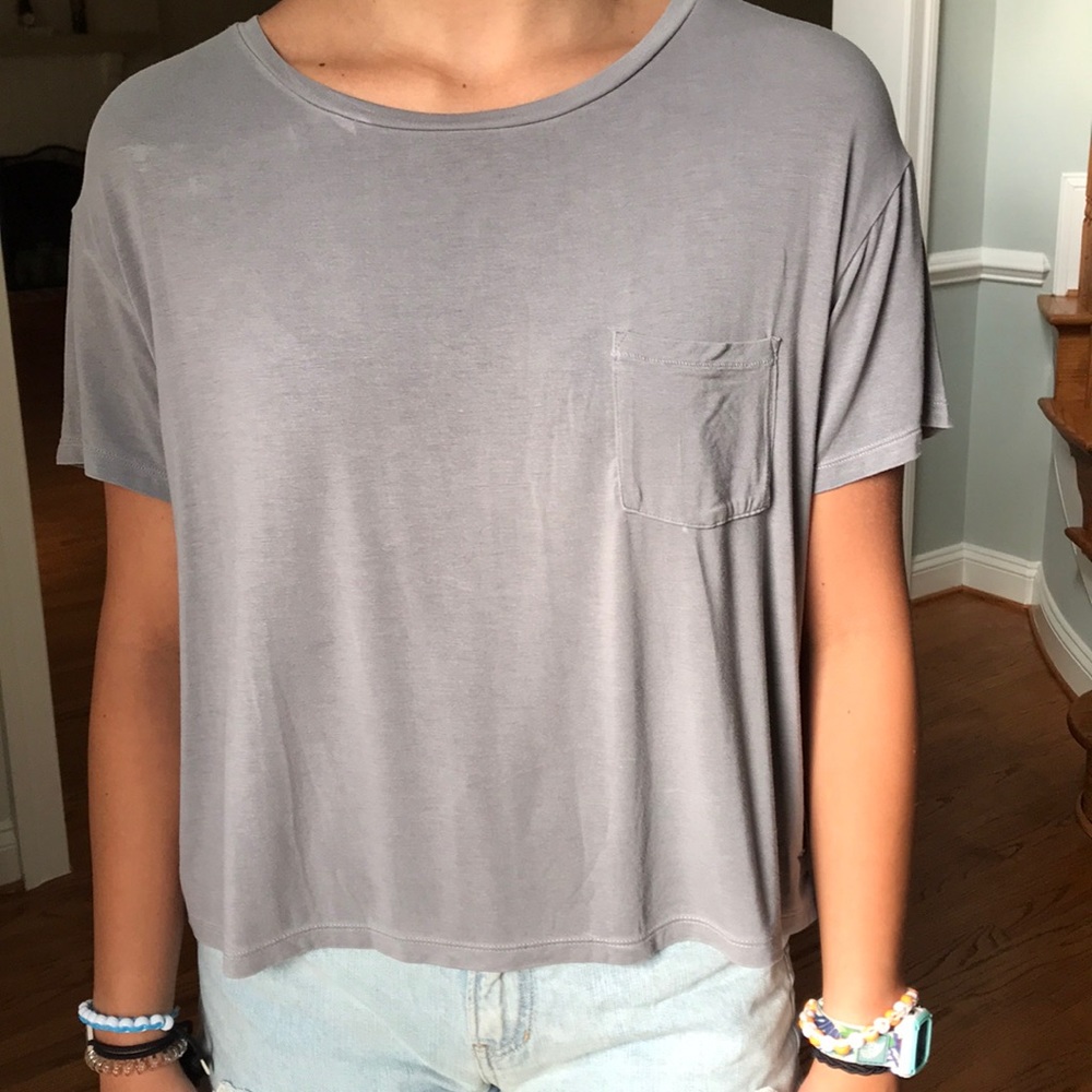 Light gray tee